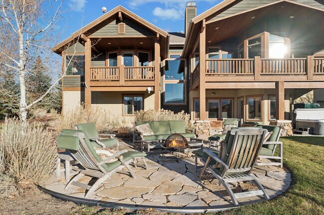 Foto del edificio - 6035 Mountain Ranch Dr