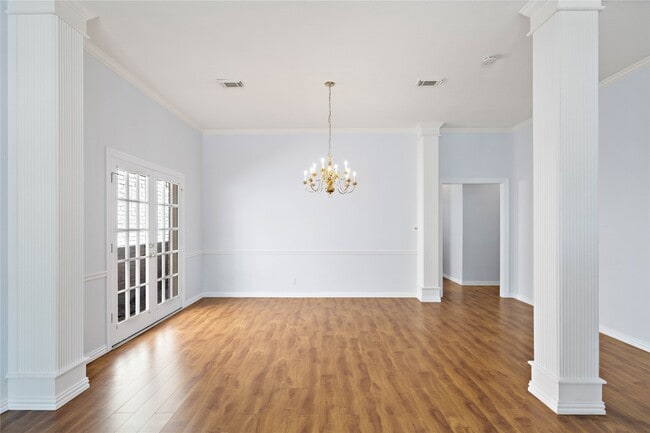 Foto del edificio - 6619 Trebeck Ln