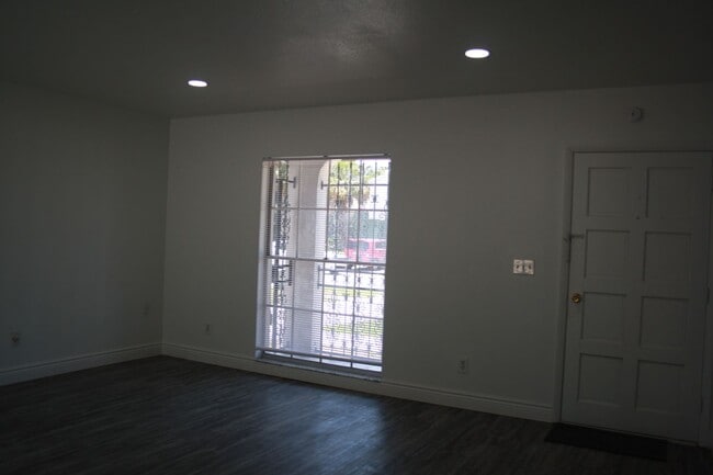Building Photo - Charming Home in a Prime Location – Update...