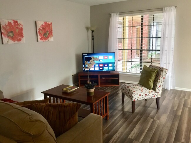 Foto del edificio - 102 Primera Dr