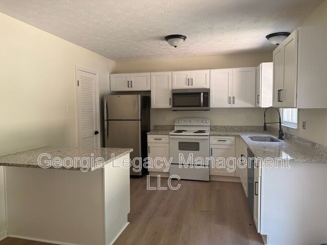 Building Photo - 208 Highland Park Dr