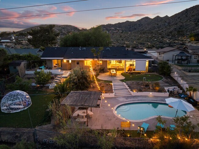Foto del edificio - 7433 Fairway Dr
