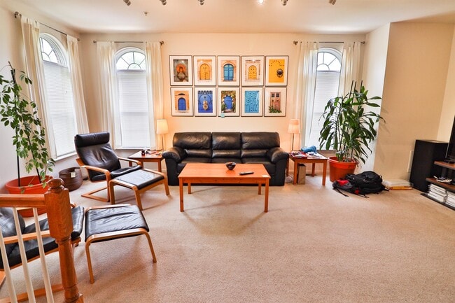Building Photo - 524 Redland Blvd