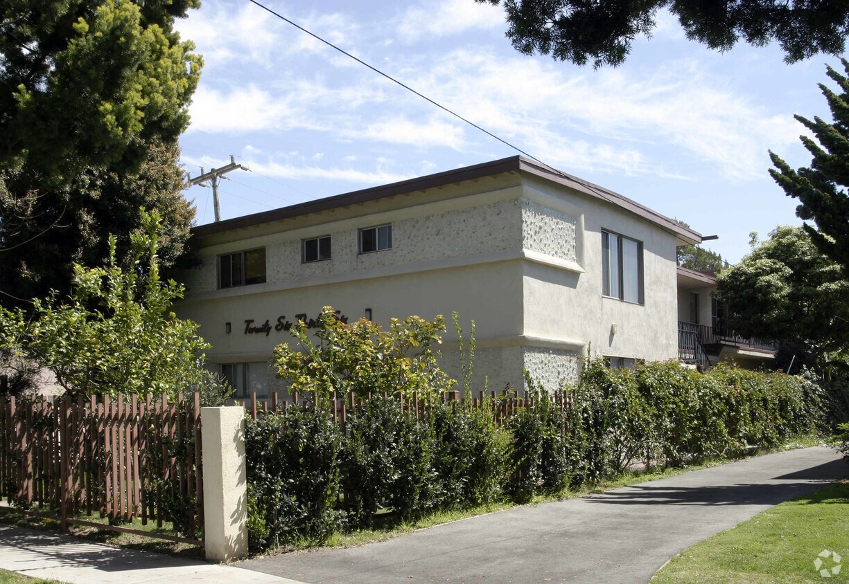 Foto principal - 2636 Kansas Ave
