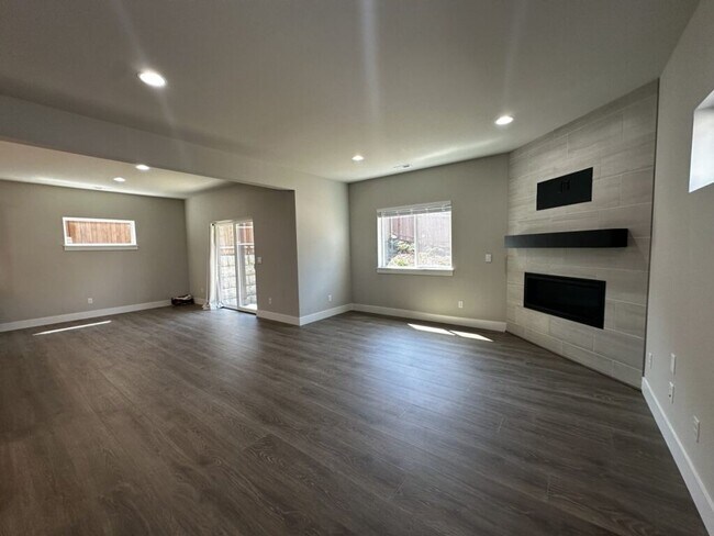 Foto del edificio - Modern Comfort and Style in Spacious Snoho...