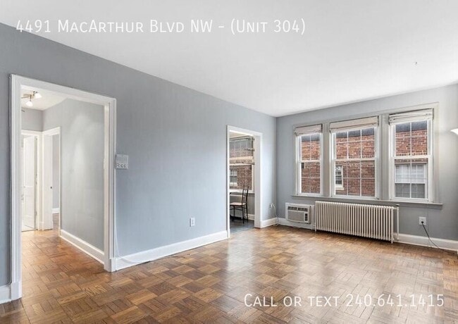 Foto del edificio - 4491 MacArthur Blvd NW