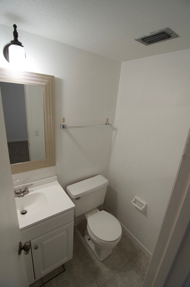 Foto del edificio - 3624 W Anderson Ave