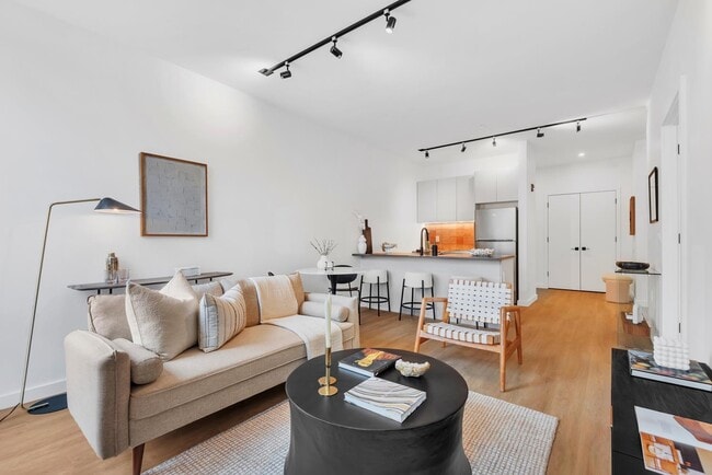 Foto del edificio - 328 Pacific Ave