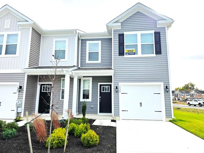 Building Photo - 1424 Sugarplum Ln