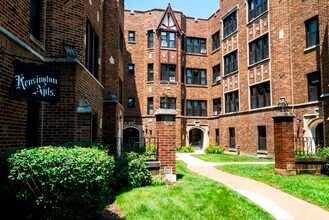 Building Photo - 323 Calendar Ave