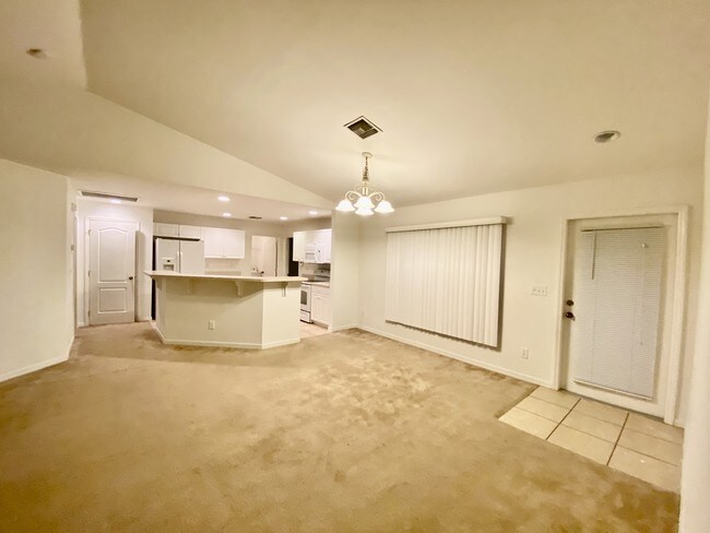 Building Photo - 3915 33rd St SW