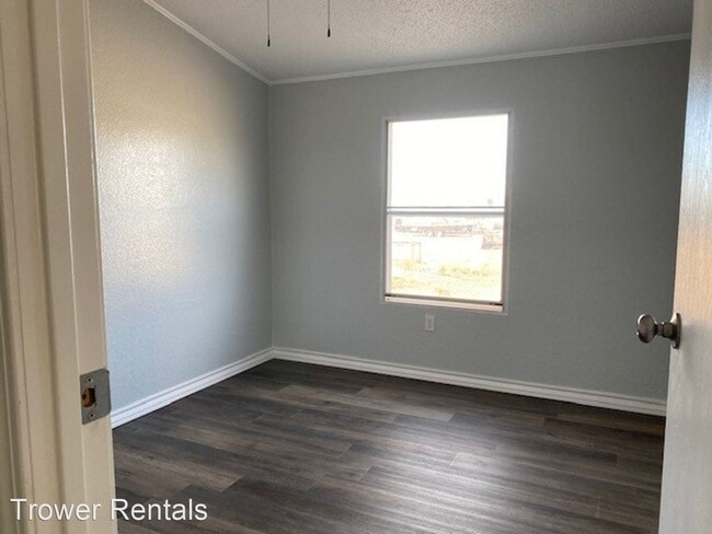 Foto del edificio - 3 br, 2 bath House - 2318 Yukon