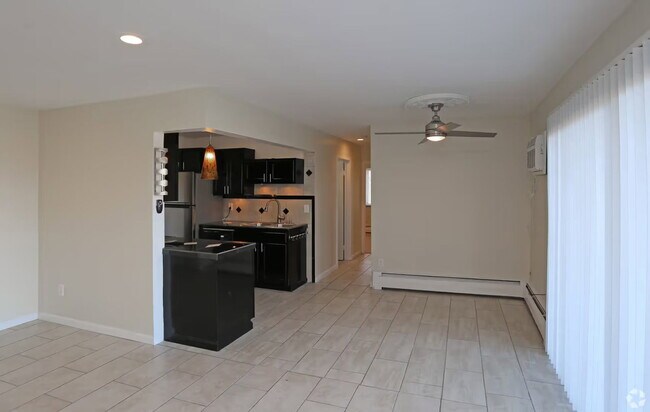 Building Photo - 5458 Beechmont Ave