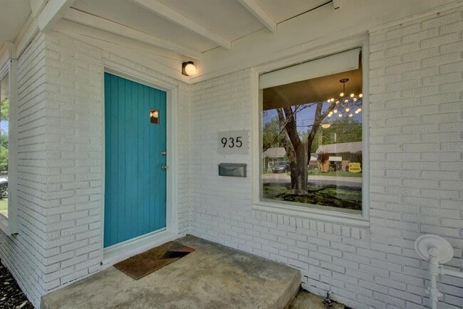 Foto del edificio - 935 E 53rd St