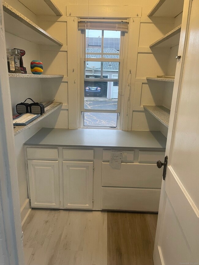 Building Photo - 18 Fennbrook Rd