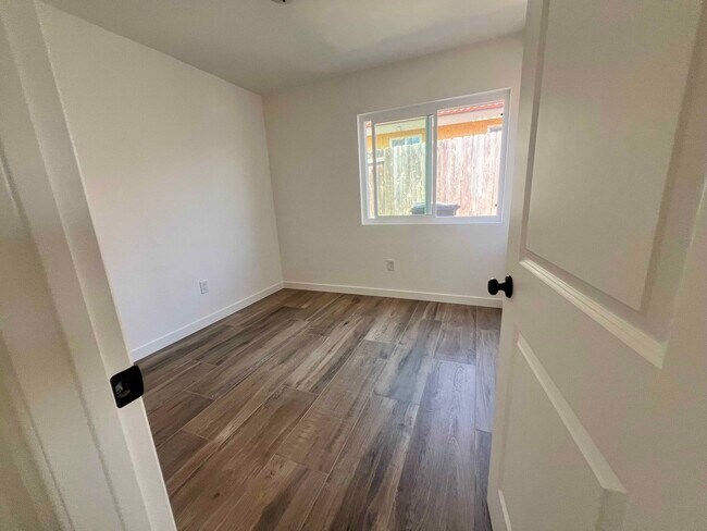Building Photo - 6915 Ramfos Cir