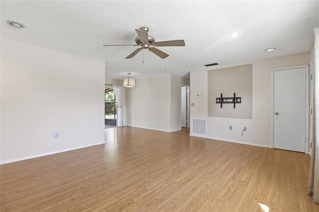 Building Photo - 3305 Island Date Cir