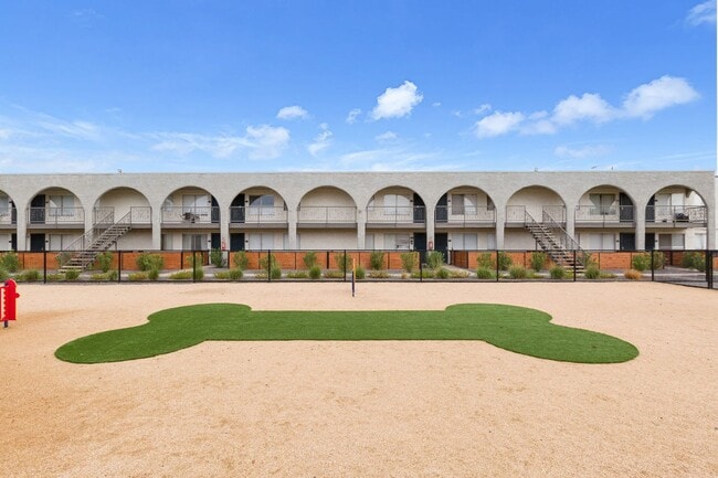 Building Photo - The Tallows at Peoria