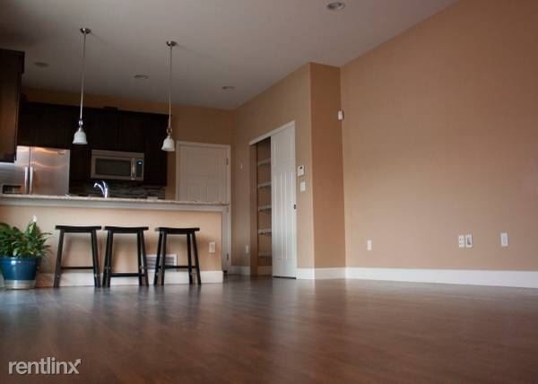 Foto del edificio - 3 br, 2.5 bath Townhome - 5201 Stuart Street