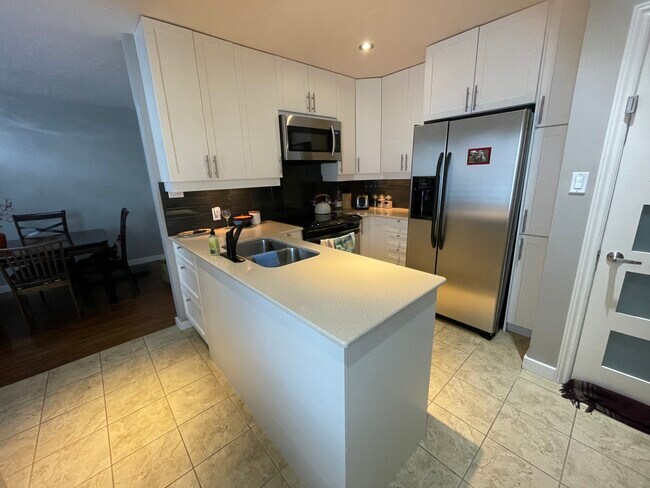 Photo du bâtiment - 3021 10 St NW