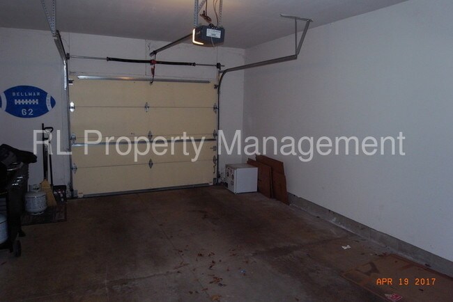 Building Photo - 1025 S Wall St