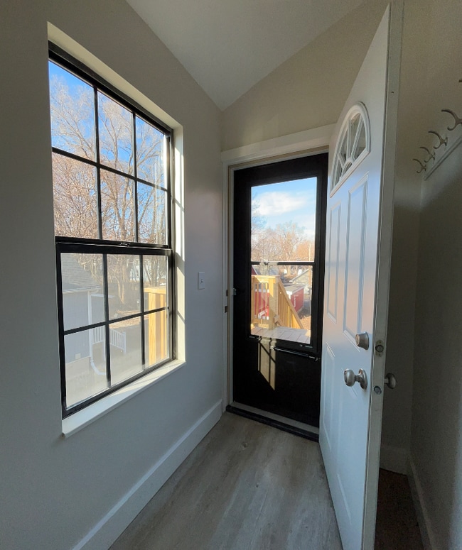 Building Photo - 1411 Portland Ave