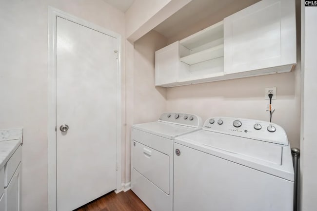 Building Photo - 1680 Horseshoe Dr