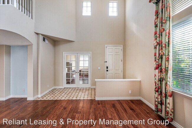 Building Photo - 5 br, 3 bath House - 27817 Amberwood Lane