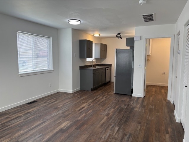 Foto del edificio - Newly remodeled