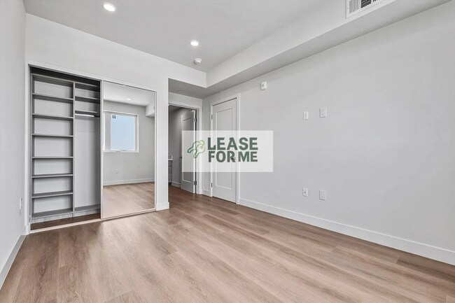 Foto del edificio - 8867 Alcott St