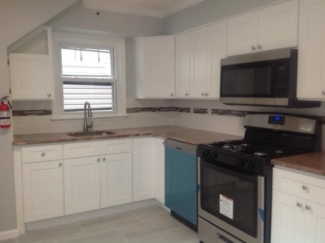 Building Photo - 27 63rd St