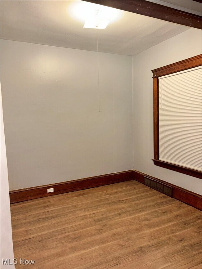 Foto del edificio - 7523 Osage Ave