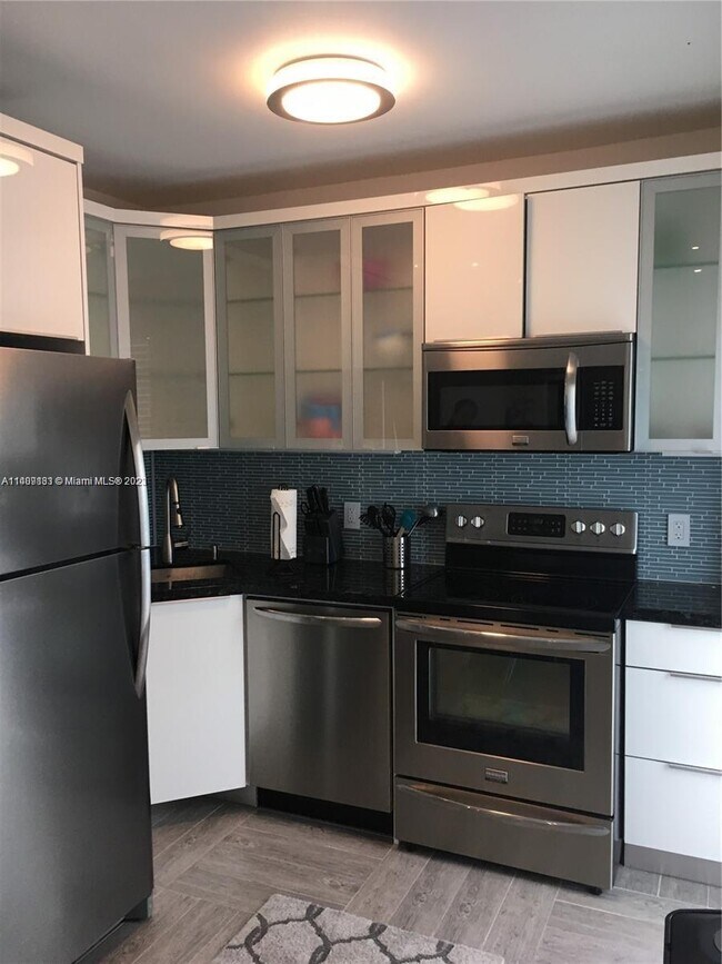 Foto del edificio - 645 Lenox Ave.