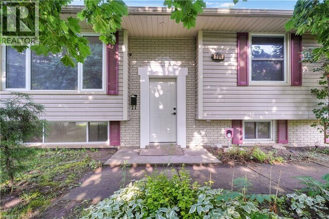 Building Photo - 206 Shelley Dr