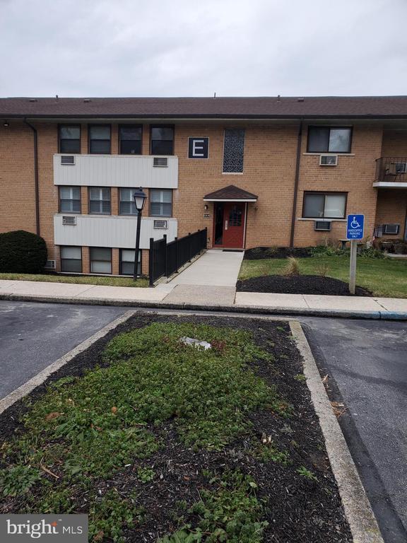 Building Photo - 1016 W Baltimore Pike