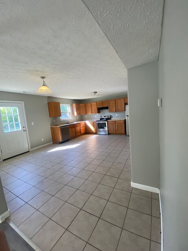 Building Photo - South Lafayette Modern and Spacious 4 Bed/...