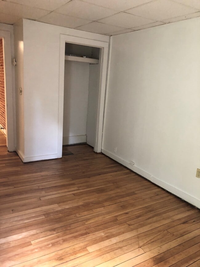 Building Photo - 15 LLC-10 Macomb