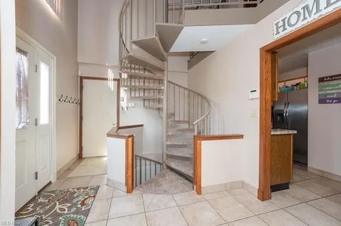 Building Photo - 551 Shadydale Dr