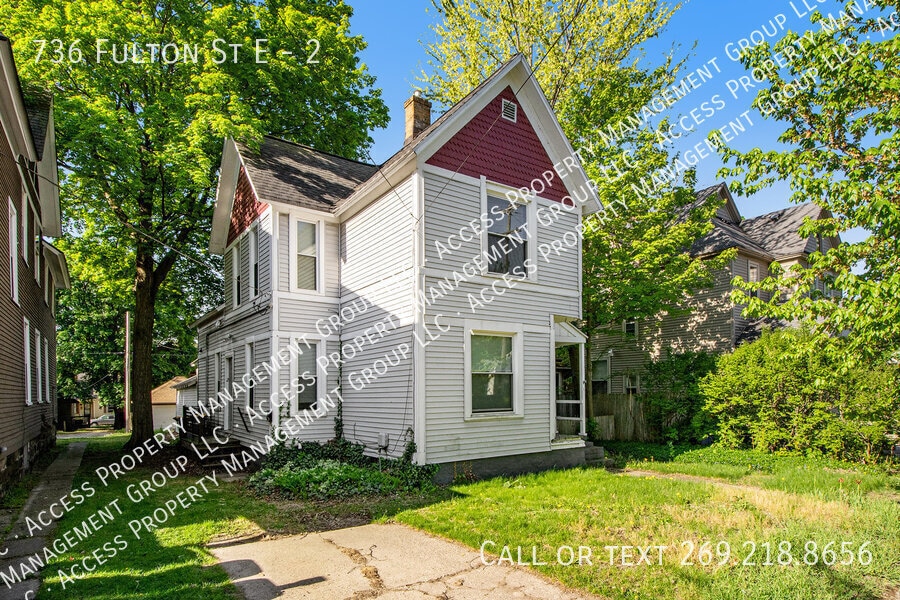 Primary Photo - 736 Fulton St E