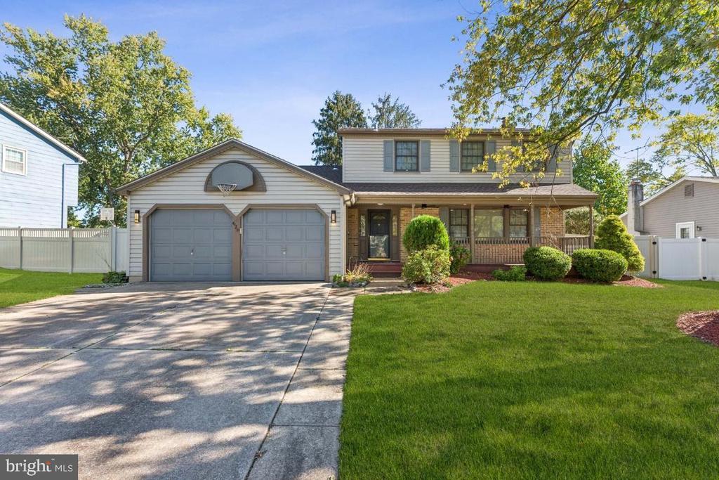 Foto principal - 628 Chatham Rd