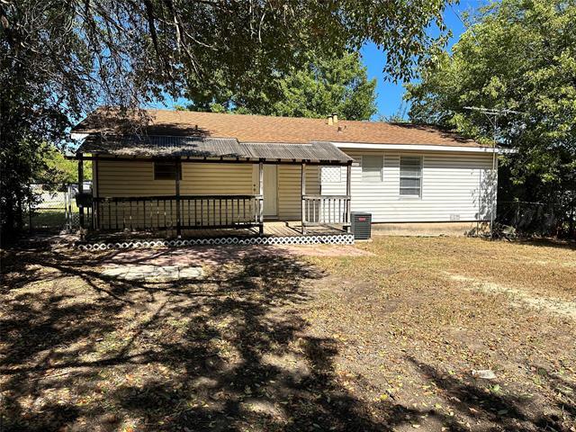 Building Photo - 3211 Poplar St