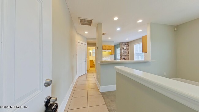 Foto del edificio - 2920 Dellwood Ave