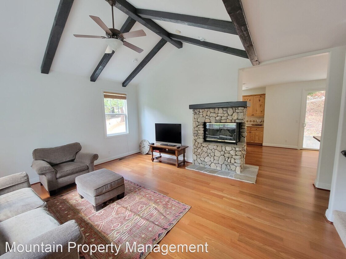 Building Photo - 4 br, 3.5 bath House - 463 Clearwater