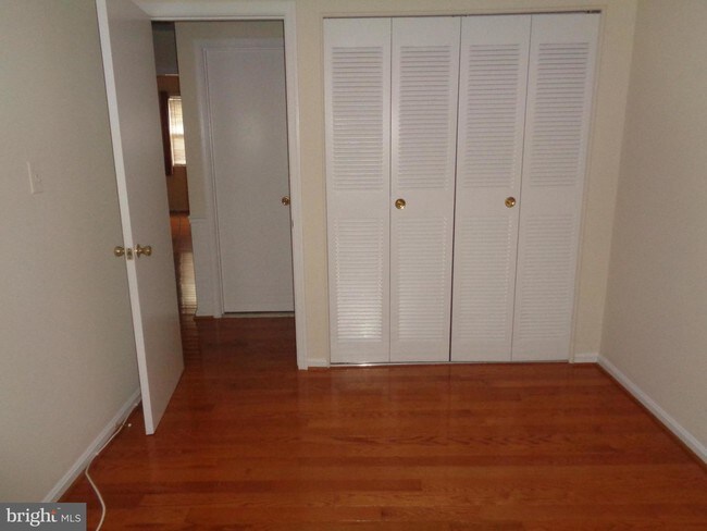11 Red Kiln Ct Gaithersburg Md 20878 Townhouse For Rent In