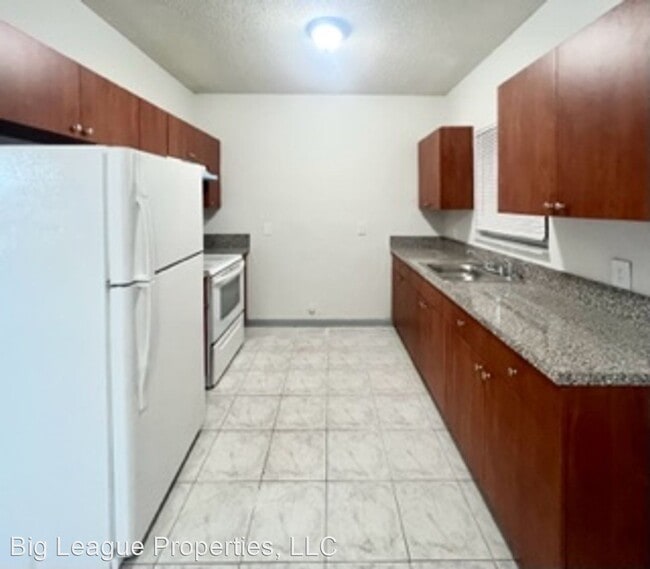 Building Photo - 3 br, 1 bath House - 1232 NW 8 Ave
