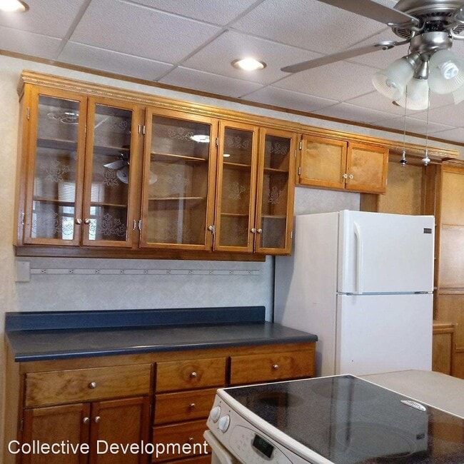 Building Photo - 4 br, 1.5 bath House - 705 Avenue B