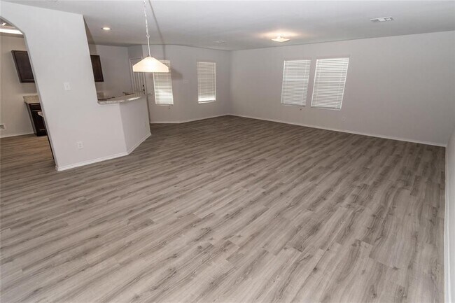 Building Photo - 24418 Borelli Dr