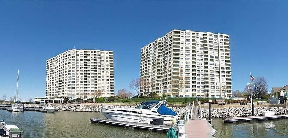 Primary Photo - 7501 River Rd