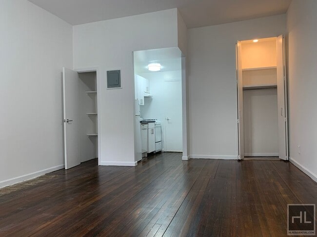 Foto del edificio - EAST 65 STREET