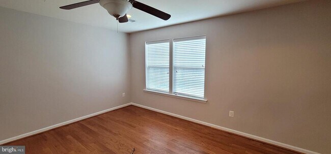 Building Photo - 2709 Sunnyside Ln